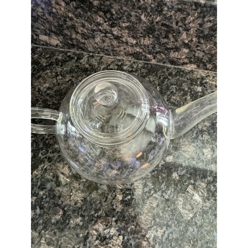 BergHOFF Heat-Resistant Glass Teapot with Loose Tea Insert Infuser..holds 20 oz